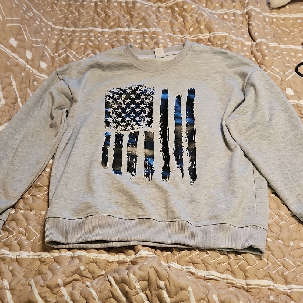 Gray Flag Print Men's Sweater